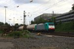 Die Cobra 2830 kommt aus Richtung Kln,Aachen-Hbf mit einem langen gemischten Gterzug aus Kln-Gremberg nach Antwerpen-Noord(B) und fhrt in Aachen-West ein am 31.8.2013.