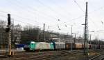 Die Cobra 2829  kommt aus Richtung Köln,Aachen-Hbf mit einem langen gemischten Güterzug aus Köln-Gremberg nach Antwerpen-Noord(B) und fährt in Aachen-West ein. Aufgenommen vom Bahnsteig in Aachen-West.  
Bei schönem Frühlingswetter am 7.3.2015.