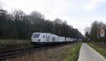 247 901 von Siemens kommt aus Richtung Aachen-West,Laurensberg,Richterich,Kohlscheid,Herzogenrath,Hofstadt,Finkenrath mit einem englischer Triebwagen nach Wegberg und fährt durch Rimburg-Übach.Palenberg in Richtung Übach-Palenberg,Zweibrüggen,Frelenberg,Geilenkirchen,Süggerrath,Lindern,Brachelen,Hückelhoven-Baal,Baal,Erkelenz,Herrath,Beckrath,Wickrath. 
Aufgenommen von einen Weg in Rimburg im Wurmtal.
Bei Sonne und Wolken am Mittag vom 12.3.2016.