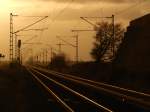 Blick auf die Strecke Neuss Köln am Bahnhof Neuss Allerheiligen in Richtung Köln am Morgen des 11.1.2015.