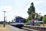 111 130-1 zieht ihren RE44 durch Trompet in Richtung Moers.

Trompet 17.07.2026