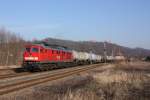 Wegen Bauarbeiten in Coswig und Radebeul fuhren die Kesselwagenzge in das Tanklager in Rhsa ber Dbeln. Hier ist 241 353-2 mit einem Leerzug auf der Fahrt nach Dbeln in Rowein zu sehen. Fotografiert am 01.02.2012.  