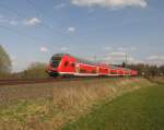 RE 3 nach Hof mit Steuerwagen voraus, gesehen kurz vor Syrau am 10.4.2015