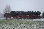 52 8079-7 bei leichten Schneefall ,unterwegs von Freiberg nach Nossen.(21.03.08 )