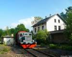 Die Deutz-Kleinlok A4M420 wurde am 22.05.2009 auch noch fotogerecht vor dem Bahnhof Grnstdtel platziert.