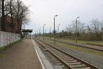 Die Bahnsteige in Leipzig-Knauthain am 09.04.2025, mit Blick Richtung Zeitz.