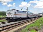 DB 147 552 mit dem IC 2060  Saaletal  von Leipzig Hbf nach Karlsruhe Hbf, am 20.05.2021 in Naumburg (S) Hbf.