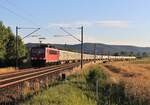 155 239 (EBS) zu sehen am 15.07.21 mit einem Bretterzug in Etzelbach.