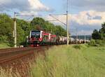 143 056 und 143 124 (EBS) fuhren am 27.05.22 von Vohburg nach Großkorbetha. Hier ist der Zug in Remschütz zu sehen.