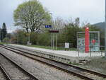 Die Züge nach Katzhütte fahren in Rottenbach in der Regel von Gleis 1.Aufnahme vom 25.April 2022.