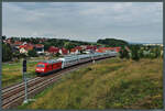 Auf der Fahrt nach Gera passiert 245 023 mit dem IC 2151 das Dorf Kleinschwabhausen.