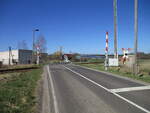 DR Bahnübergang in Veilsdorf am 06.April 2025.