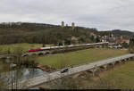 Kesselzug mit einer unbekannten 185 unterwegs an der Burg Saaleck Richtung Naumburg(Saale)Hbf.