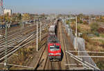 Containerzug (Bertschi AG) mit 193 334-0 (Siemens Vectron) wechselt am Energiepark Dieselstraße in Halle (Saale) auf das Gegengleis.