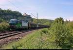 Schiebewandzug mit 193 281 (Siemens Vectron) der European Locomotive Leasing (ELL Austria GmbH) fährt bei Saaleck auf der Bahnstrecke Halle–Bebra (KBS 580) Richtung Naumburg (Saale).