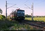 155 007-8 der Erfurter Bahnservice GmbH (EBS) als Tfzf passiert die Steinlache bei Kollenbey auf der Bahnstrecke Halle–Bebra (KBS 580) Richtung Merseburg.