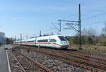 DB 5812 067 als ICE 692 von München Hbf nach Berlin Gesundbrunnen, am 11.04.2022 in Gerstungen.