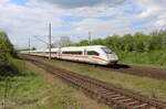 DB 0812 013 als ICE 598 von München Hbf nach Berlin Hbf (tief), am 06.05.2022 in Wandersleben.