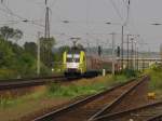 DB ES 64 U2-018 mit der RB 16325 von Eisenach nach Halle (S) Hbf, in Naumburg (S); 25.08.2011