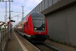 DABpbzfa mit BR 146.5 der Elbe-Saale-Bahn (DB Regio Südost) als ca.