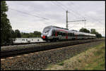 Abellio 9442314 hat hier am 26.8.2020 um 13.29 Uhr gerade den Haltepunkt Schkopau verlassen und fährt nun in Richtung Saalebrücke nach Halle weiter.