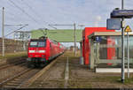 Nachschuss auf 146 011-2 als Leerfahrt im Hp Leuna Werke Süd auf Gleis 1 Richtung Halle-Ammendorf.

🧰 Elbe-Saale-Bahn (DB Regio Südost)
🚩 Bahnstrecke Halle–Bebra (KBS 580)
🕓 20.3.2021 | 8:23 Uhr