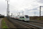 415 523-0 (Tz 1523  Hansestadt Greifswald ) und 411 075-5 (Tz 1175  Villingen-Schwenningen ) als Umleiter am Einfahrsignal in Großkorbetha.