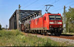 Gemischter Gz mit 185 153-4 überquert die Saale in Schkopau Richtung Merseburg Hbf.