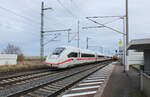 DB 812 048-8 als ICE 1211  Wilder Kaiser  von Berlin Gesundbrunnen nach Innsbruck Hbf, am 15.02.2024 in Seebergen.