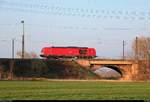 247 904-6 DB (Siemens Vectron) als Tfzf fährt in der Saaleaue bei Angersdorf auf der Bahnstrecke Halle–Hann. Münden (KBS 590) Richtung Halle (Saale). [8.4.2018 | 18:58 Uhr]