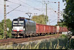 Hochbordwagenzug mit 193 644-2 (X4 E - 644 | Siemens Vectron) der Mitsui Rail Capital Europe GmbH (MRCE), vermietet an die DB Fahrwegdienste GmbH, fährt durch die Saaleaue bei Angersdorf auf der
