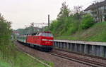 219 053-6 im fährt im Frühjahr 1999 mit RE nach Erfurt durch Heilbad Heiligenstadt, Negativ Scan