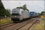 193163 von Railpool war am 20.6.2026 um 13.35 Uhr mit einem Containerzug bei Amsdorf im Mansfelder Seegebiet in Richtung Sangerhausen unterwegs.