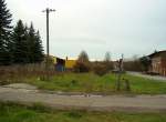 stliche Bahnhofseinfahrt in Bad Bibra. Rechts erkennt man die noch heute befahrbare alte Ladestrae; 15.11.2009