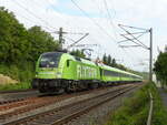 Netzwerkbahn Sachsen 182 522 mit dem FLX 32611 von Berlin Hbf (tief) nach Stuttgart Hbf, am 21.08.2021 in Erfurt-Bischleben.
