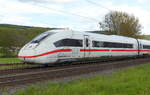 DB 5812 046 als ICE 596 von München Hbf nach Berlin Gesundbrunnen, am 19.05.2021 in Oberhaun.