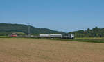 111 215 von Railadventure zog am 28.05.2023 einige Kuppel- und Bremswagen bei Reilos in Richtung Bad Hersfeld.