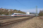 415 522 war am 09.03.2024 mit einem unbekannten 411 als ICE 1652 auf dem Weg von Dresden nach Wiesbaden. Bei herrlichem Wetter fuhr der Zug pünktlich in den Bahnhof Bad Hersfeld ein. 