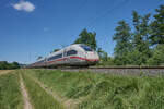 Am 09.06.2024 war ICE-Triebzug 9002 als ICE 599 von Berlin über Frankfurt und Stuttgart nach München unterwegs. Hier befand sich der Zug bei Unterhaun.