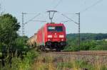 185 402  Green Cargo  mit gemischten Gterzug am 15.08.2013 bei Hnfeld gen Bebra. 