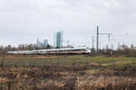 Ich verneige mich nochmal für euch:
Abschied von der Baureihe 415. 415 020  Gotha  und 415 024  Hansestadt Rostock  verlassen ein letztes Mal am trüben Morgen des 21.02.2026 Frankfurt und sind auf dem Weg als ICE 415 nach Leipzig.