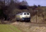 Strecke Korbach - Bad Wildungen. Bei Mengeringhausen zog 216 218 am 02.04.1986 ihren kurzen Nahverkehrszug nach Bad Wildungen. 