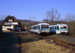 Kreuzung in Waldeck mit den zwei Serientypen der Baureihe 628 am 14.03.1993 (Strecke Korbach - Bad Wildungen).