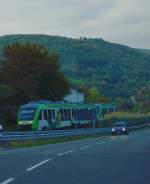 Nach Limburg fahrend kommt hier ein VECTUS Doppel bei Dausenau die Lahntalbahn hinauf gefahren.7.10.2013  