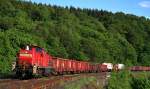 294 659-8  kommt mit ihrem abendlichen Lahntaler Koblenz Lützel- Wetzlar Rbf im schönem Abendlicht am 18.05.15 durch Weilburg(Lahn).