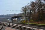 Im Bahnhof Kerkerbach geht alles ruhig zu. Hier läuft noch alles mechanisch ab und die Fahrgastzahlen sind auch übersichtlich.

Kerkerbach 26.11.2016