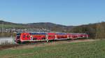 Ein RE20 nach Limburg legt sich kurz vor Niedernhausen in eine Kurve. Aufgenommen am 6.4.2018  15:15