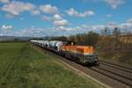 BASF Vossloh DE24 (4185 003-5)  Robert  mit GATX Kalkwagen in Nieder Mörlen am 03.04.21 