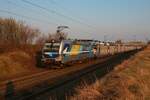 RTB Cargo Siemens Vectron 193 824-0 mit Autotransportzug in Nieder-Mörlen am 24.03.22