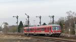 Eine 628-Sonderfahrt verlässt den Bahnhof Hungen.